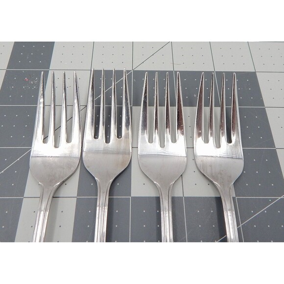 Supreme Cutlery by Towle Chestnut Hill Dessert Salad Fork Stainless Japan L/4 F - Picture 2 of 9